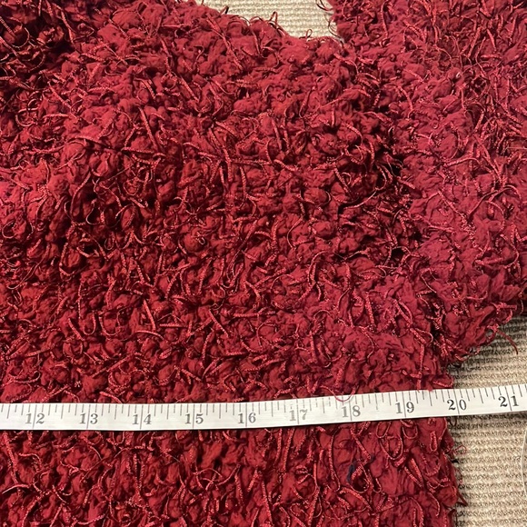 Laura’s CARTISE Adorable Retro Red Boucle fringed Jacket with hooks buttons. - Picture 7 of 9